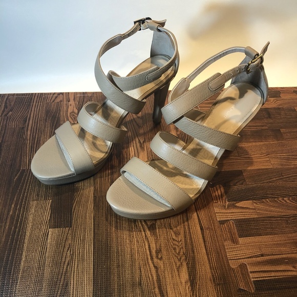 Rockport: Janae Multi Strap 10M Doeskin - Picture 7 of 8